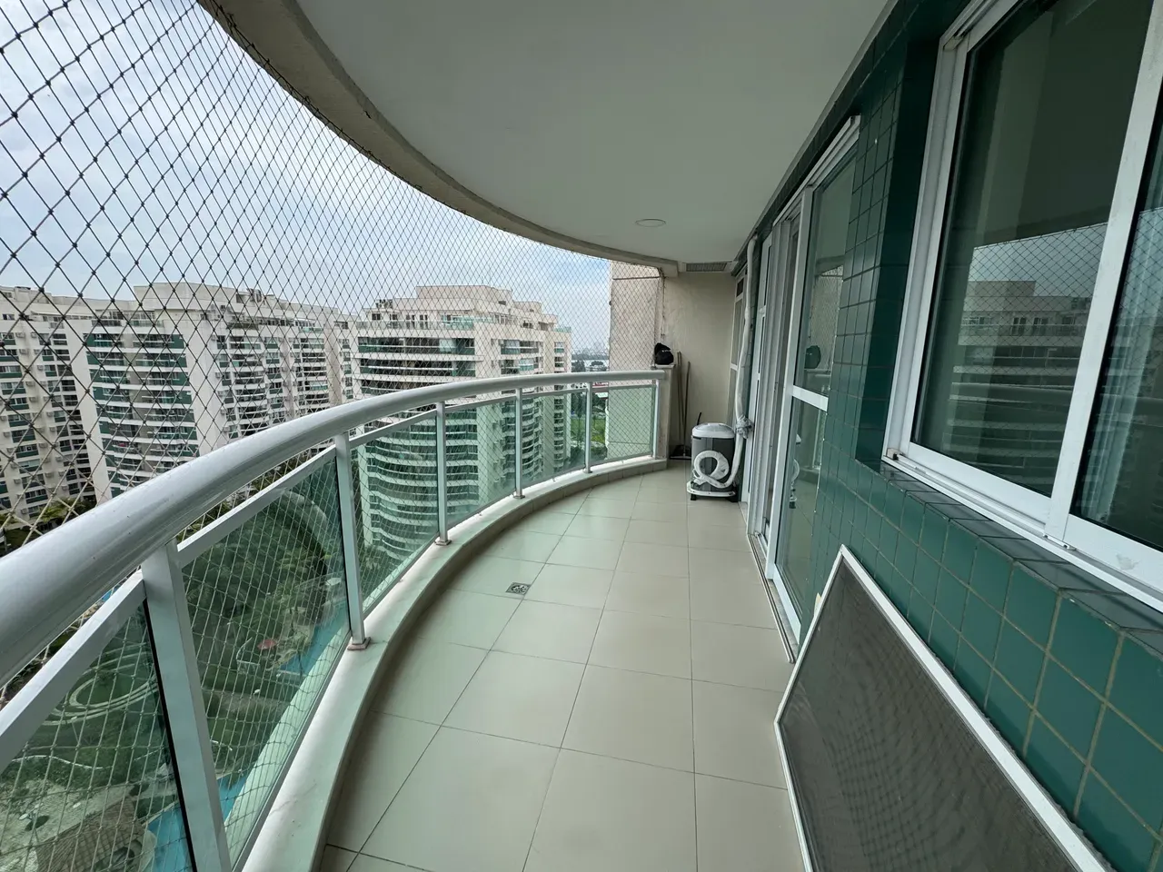 Apartment, 78 m², with a glass-enclosed balcony — photo 8