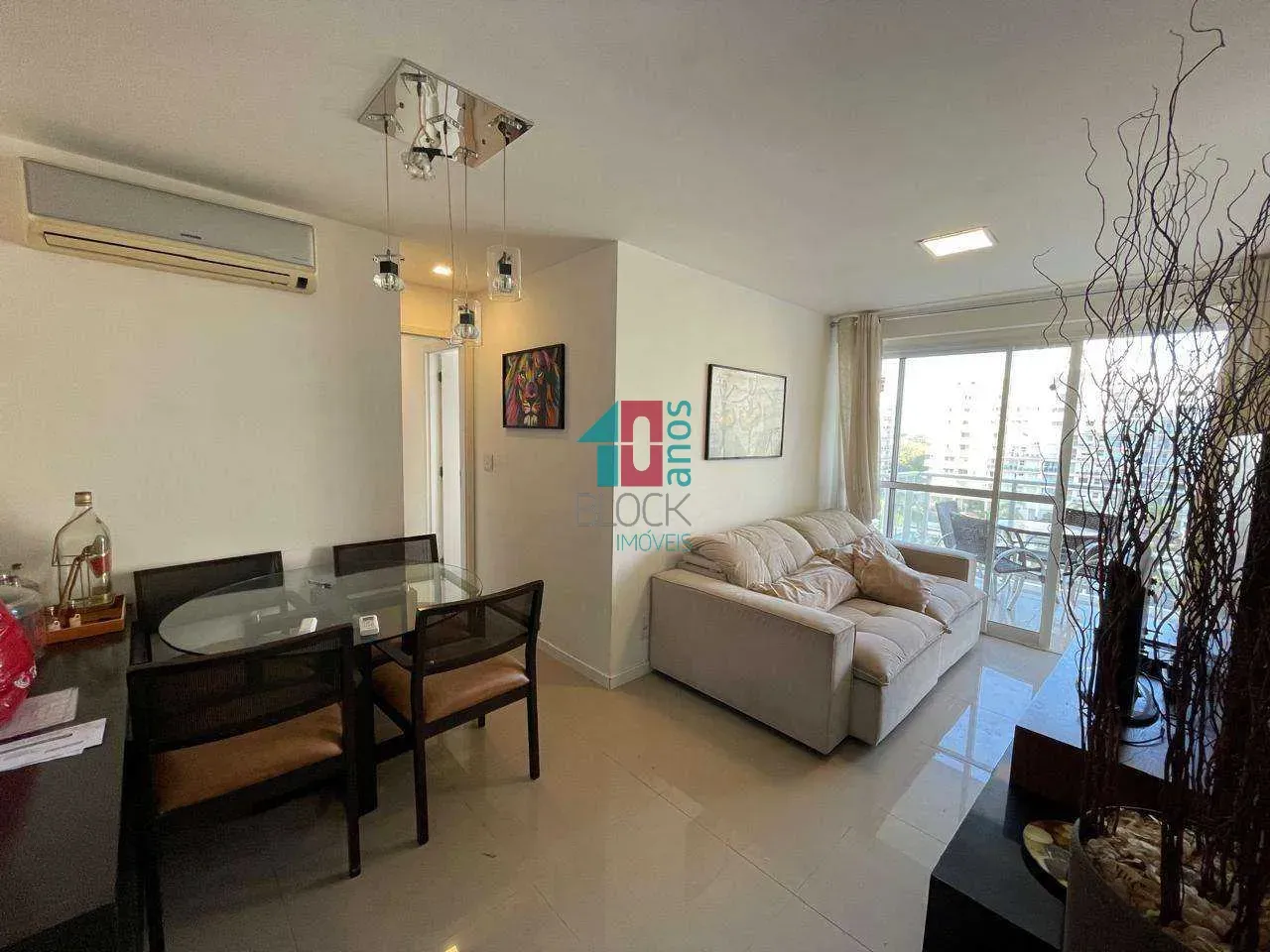 Furnished apartment, 91 m², with a glass-enclosed balcony — photo 15