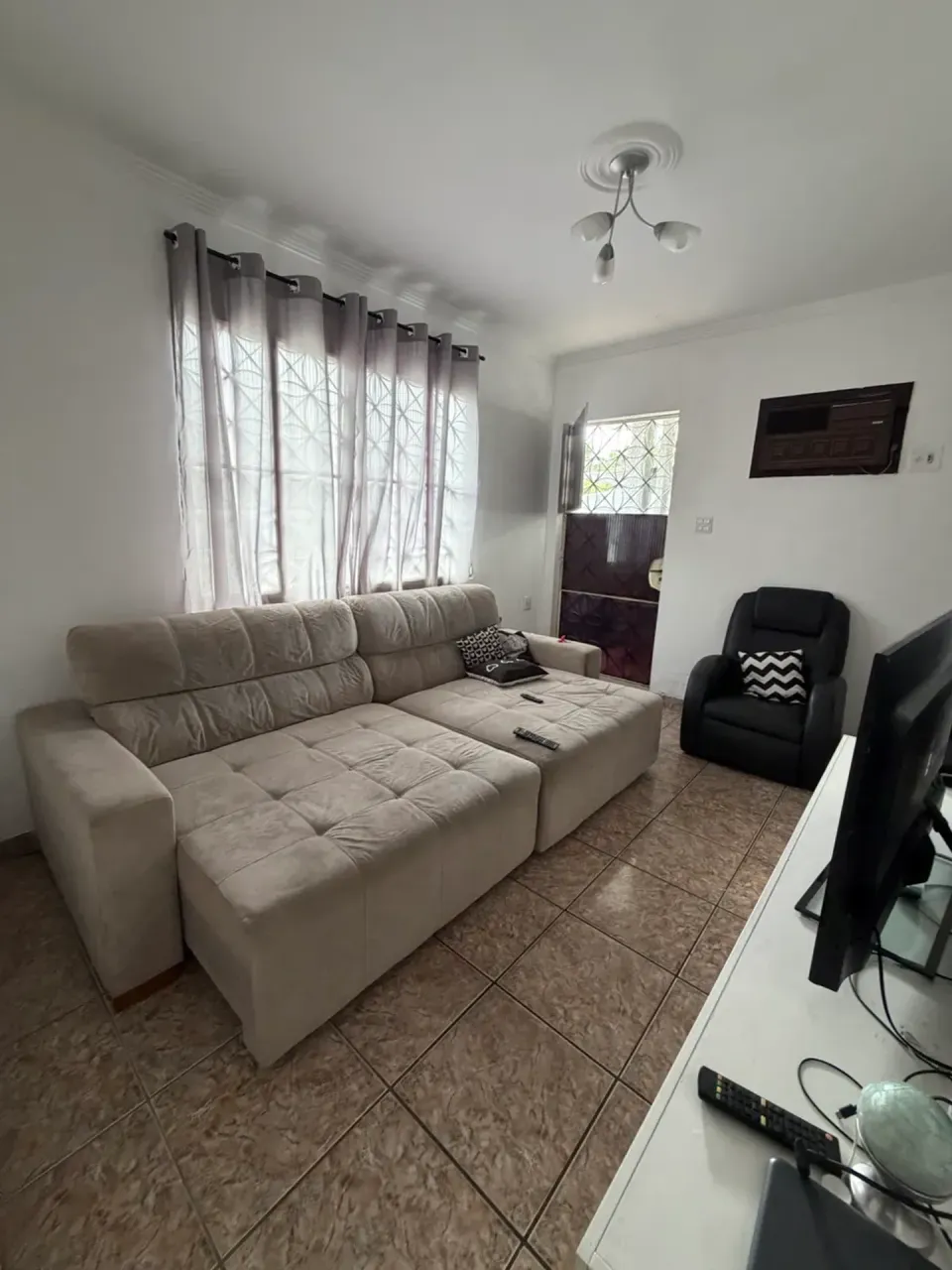 Furnished rental house with 5 bedrooms and 4 bathrooms — photo 17
