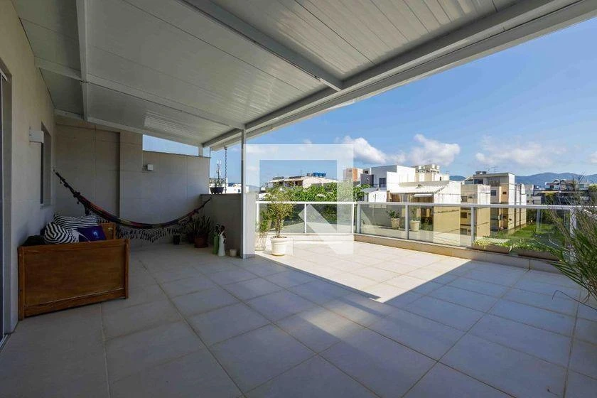 Furnished 3-bedroom apartment with 264 m² — photo 4