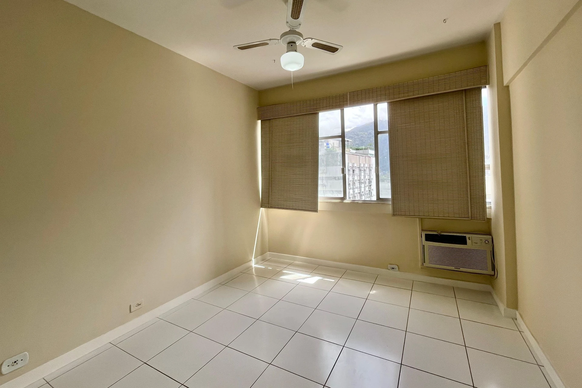Unfurnished 2-bedroom rental apartment with 2 baths — photo 55