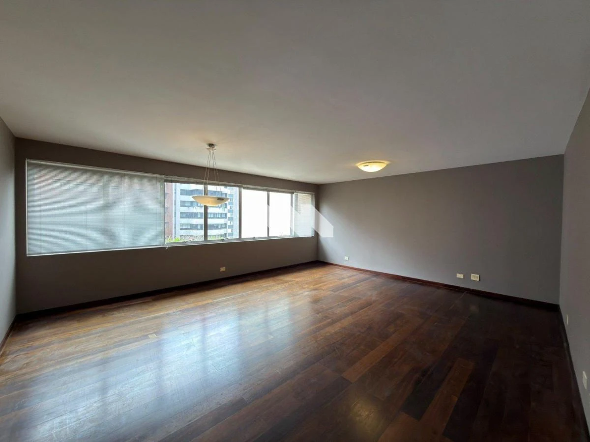 Rental apartment with a closed kitchen and gas stove — photo 39
