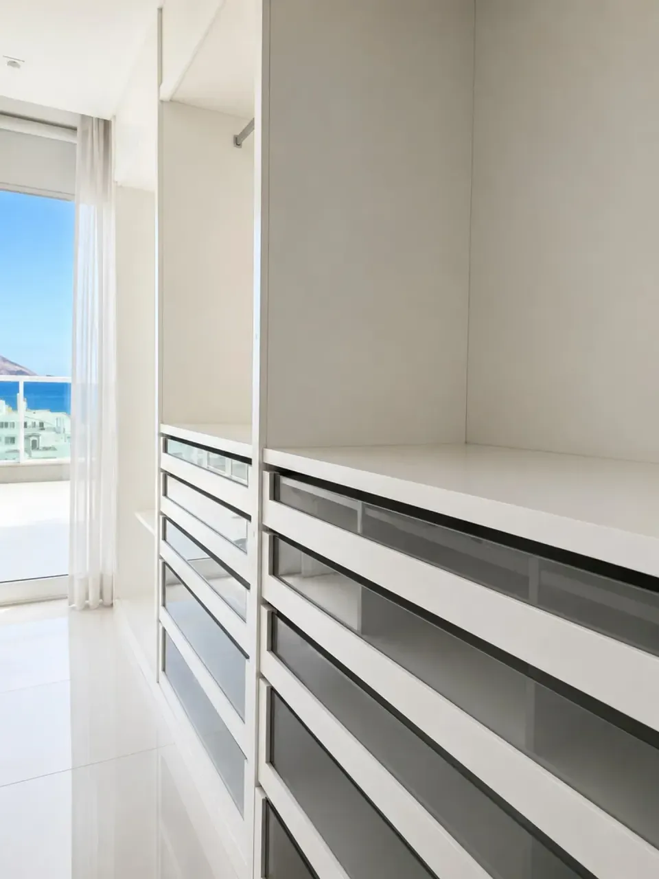 Furnished apartment with 3 bedrooms and 4 bathrooms — photo 4