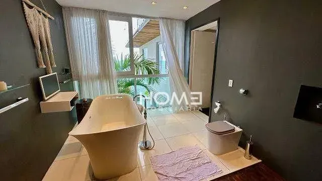 Меблированный дом с 5 спальнями и 700 м² — photo 64