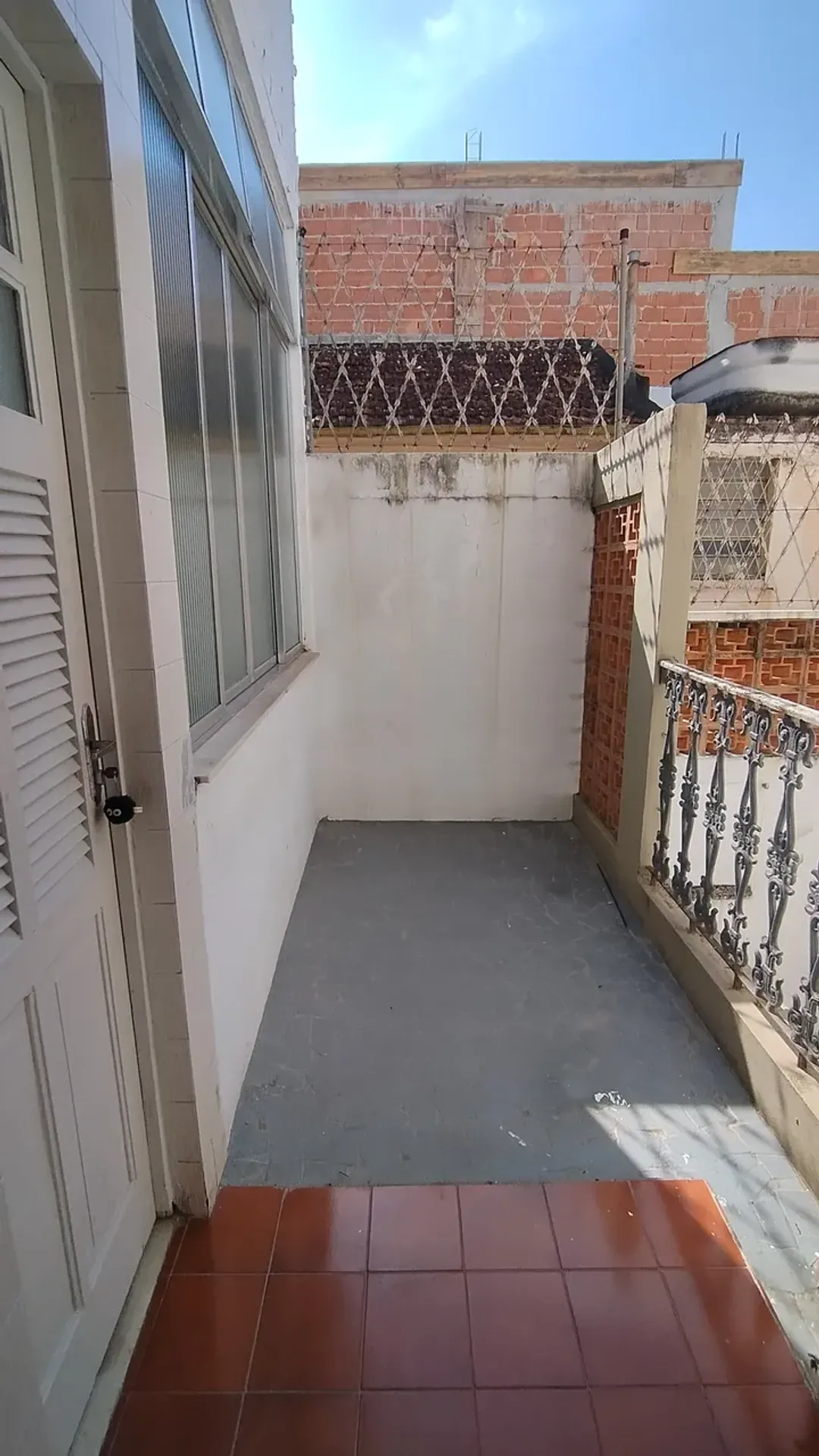 House with 7 bedrooms and 5 bathrooms with balcony BBQ — photo 17