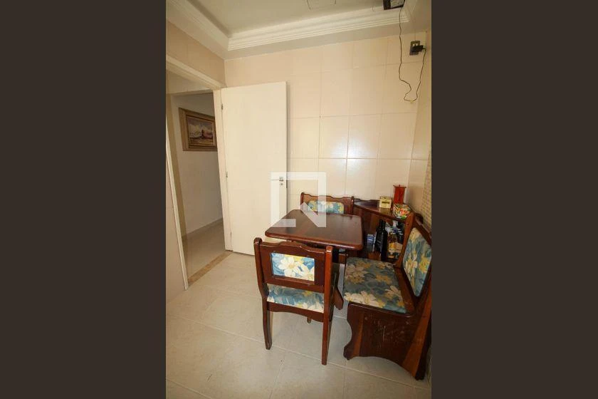 Rental apartment with 3 bedrooms and a glass balcony — photo 14