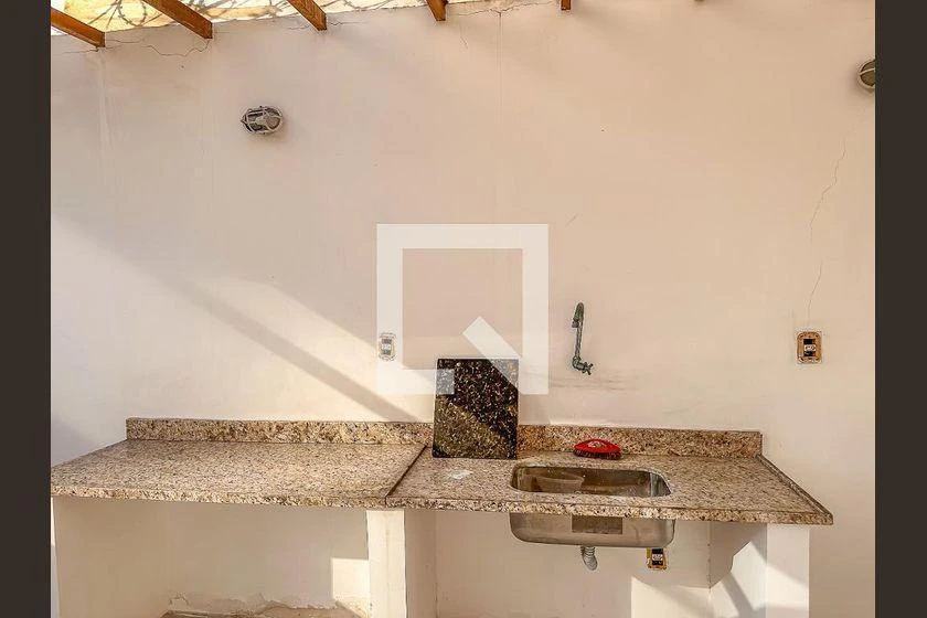 Мебльований будинок з 3 спальнями та 810 м² — photo 50