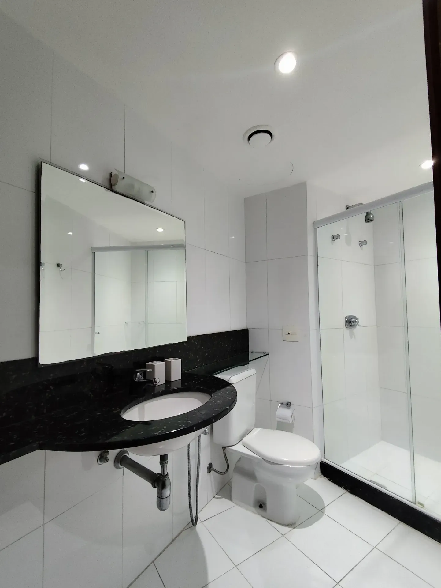 Меблированная квартира 45 м² с застеклённым балконом — photo 13