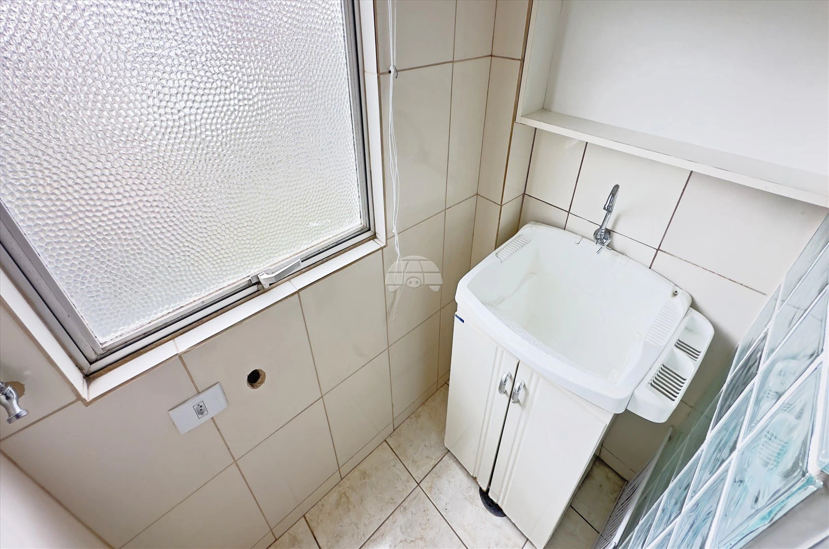 2-bedroom apartment with a washing machine — photo 4