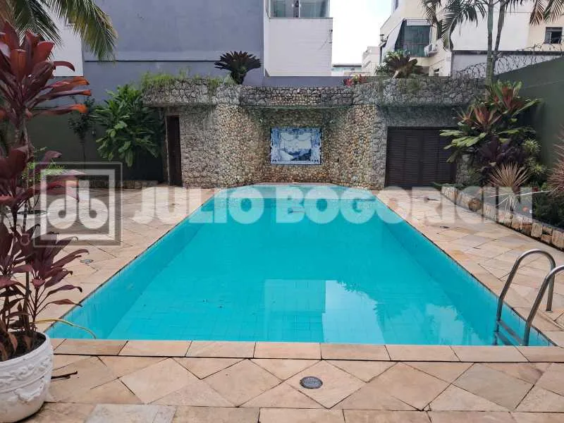 Residential house with 3 bedrooms and 4 bathrooms — photo 4