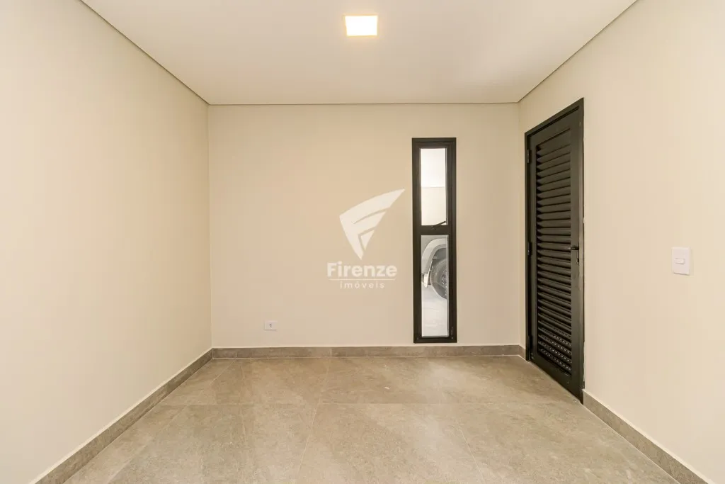 Furnished house with 4 bedrooms and 320 m² — photo 124