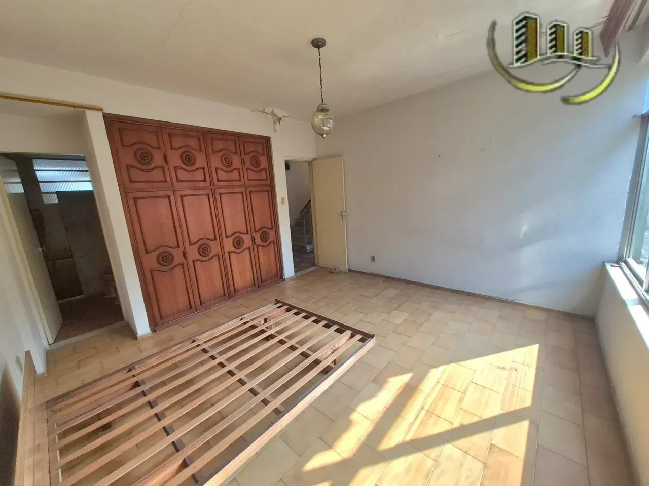 House with 3 bedrooms and 3 bathrooms plus 2 parking spots — photo 3