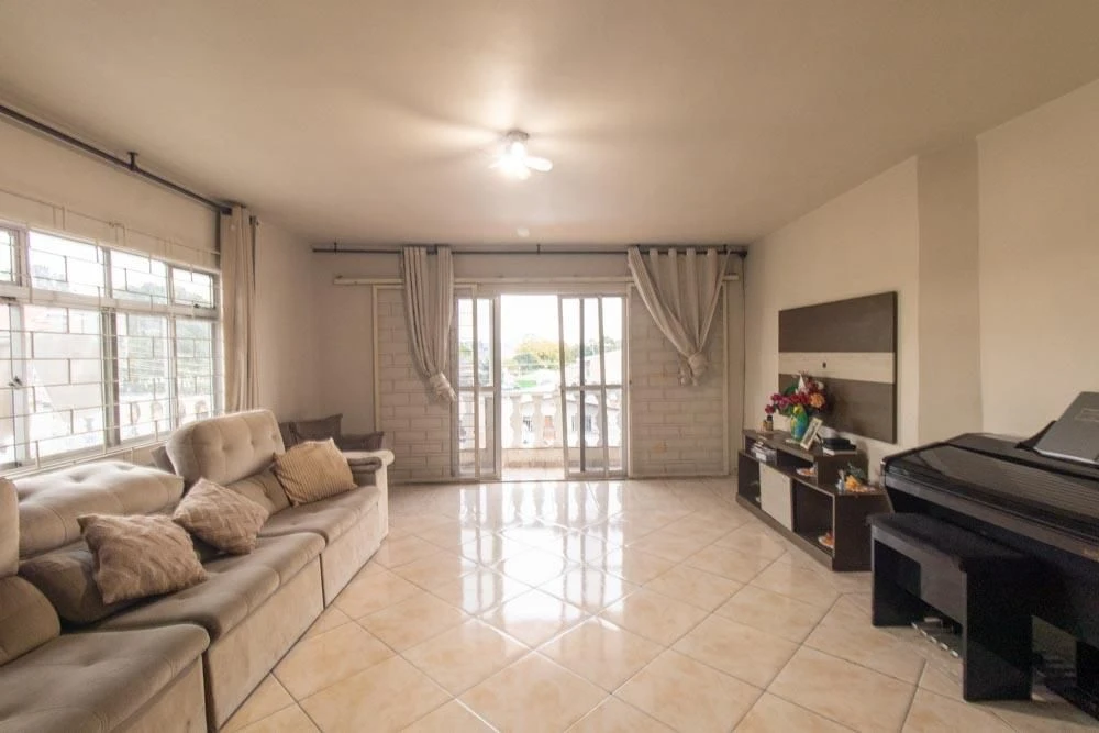 Furnished house with 3 bedrooms and 2 bathrooms