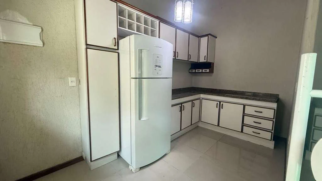 Casa para alugar com churrasqueira privativa e 4 quartos — photo 3