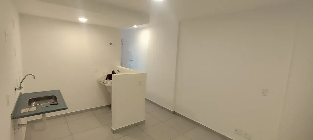 30 m² apartment with 1 bedroom and a compact kitchenette — photo 3