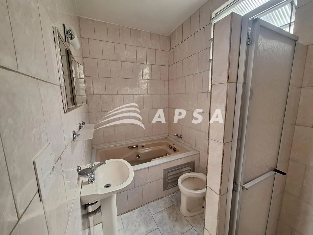 Unfurnished 2-bedroom apartment with 2 bathrooms, no parking — photo 5