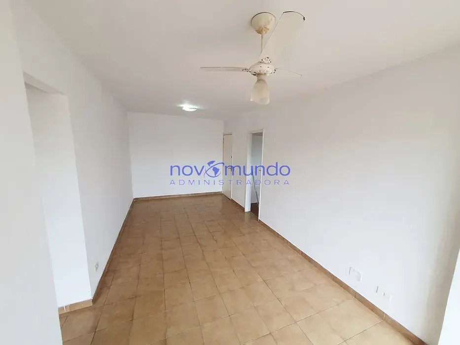 Two-bedroom apartment with balcony and 1 parking spot — photo 11