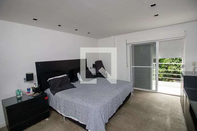 Condo house with 4 suites and 500 m² plus private garden — photo 10