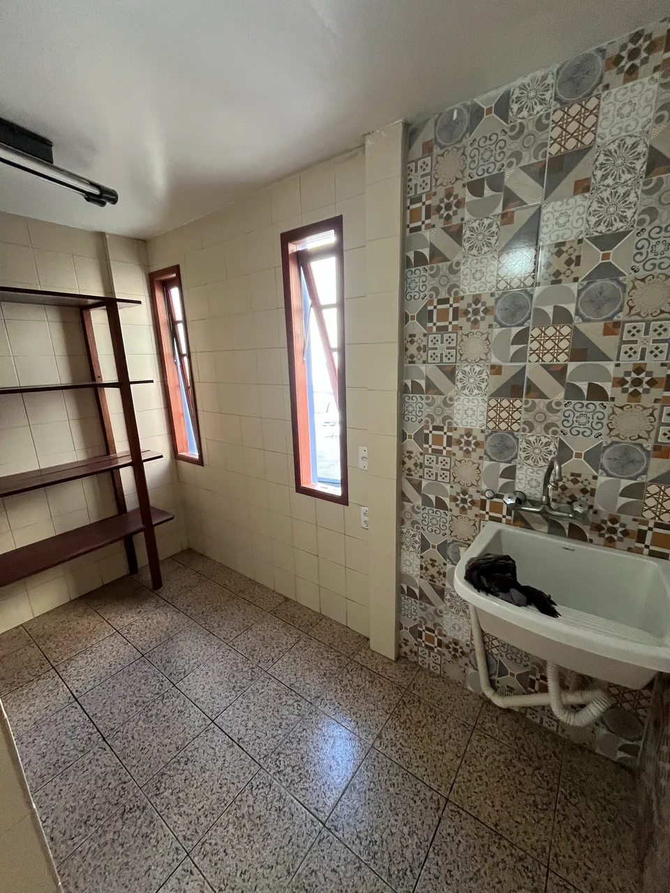 House with 3 bedrooms and 3 bathrooms plus a balcony