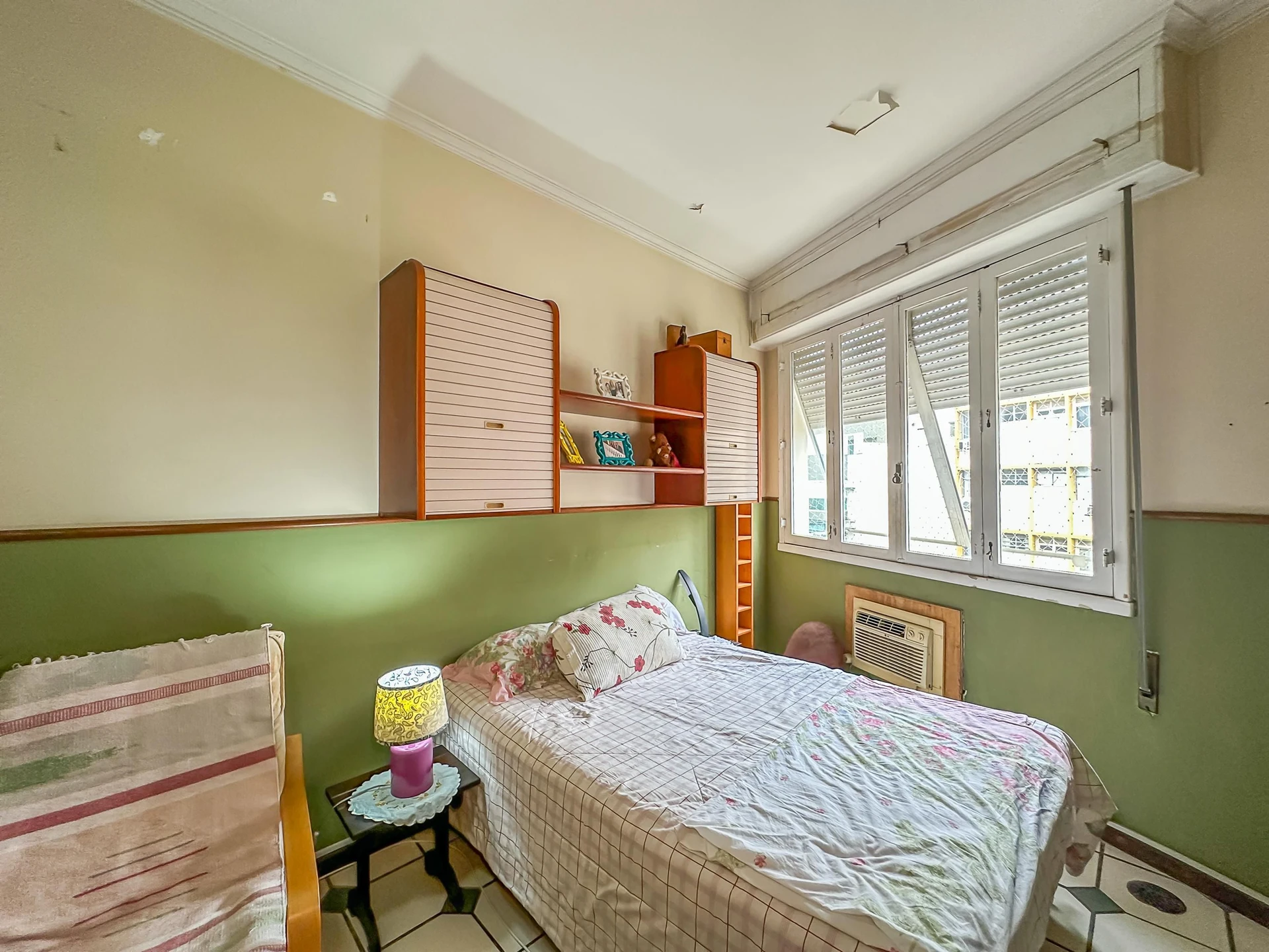 Ванна та 4 спальні: квартира 206 м² — photo 31
