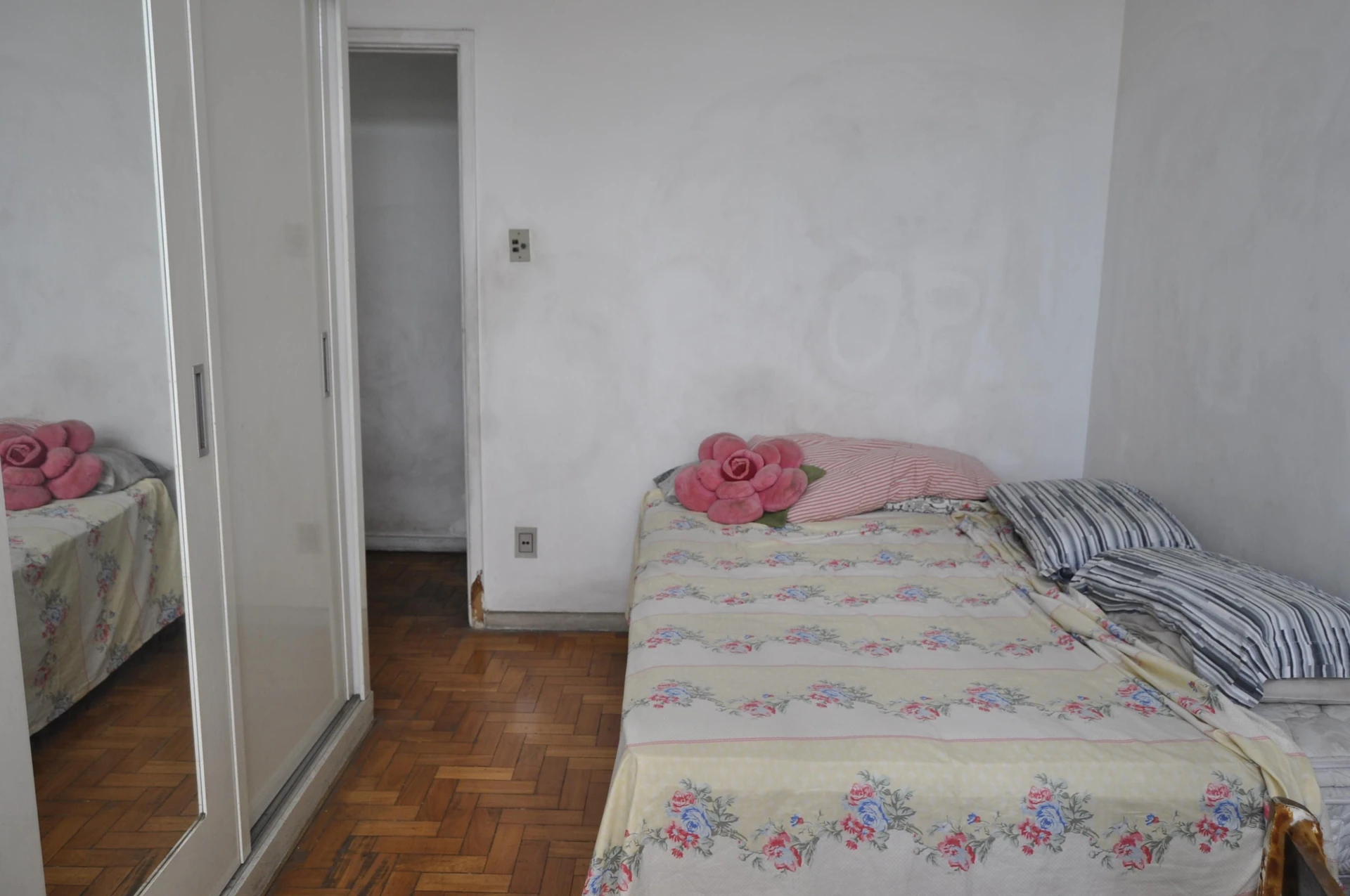 Furnished apartment with 2 bedrooms and no parking — photo 3