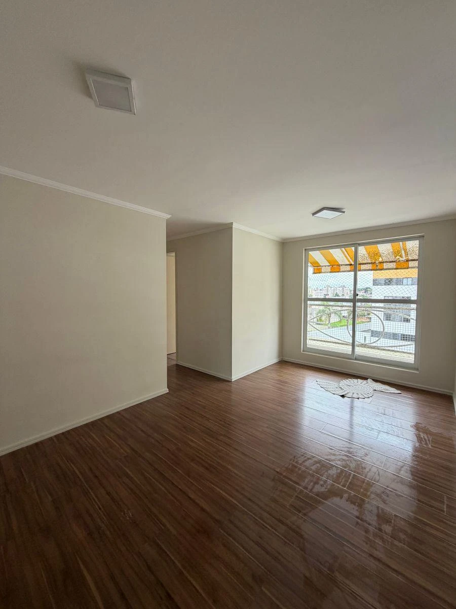 Departamento con piso de madera o laminado en Curitiba — photo 4
