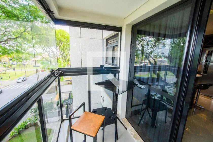Furnished apartment, 65 m², with a glass-enclosed balcony — photo 10