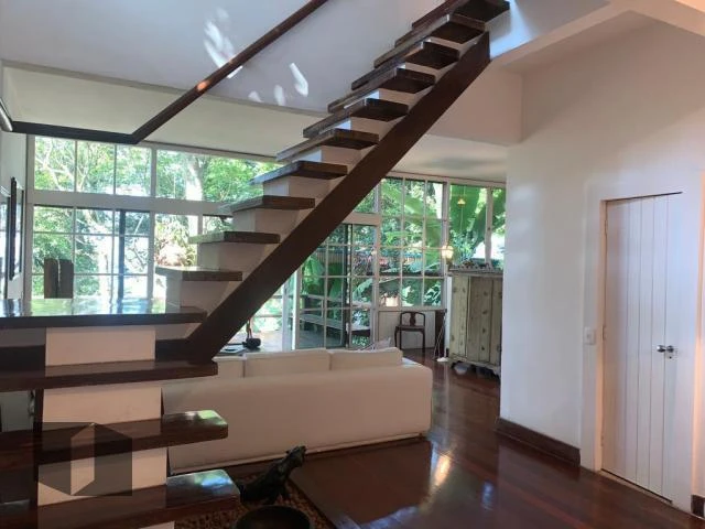 Casa com 4 quartos e varanda, estilo rústico — photo 16