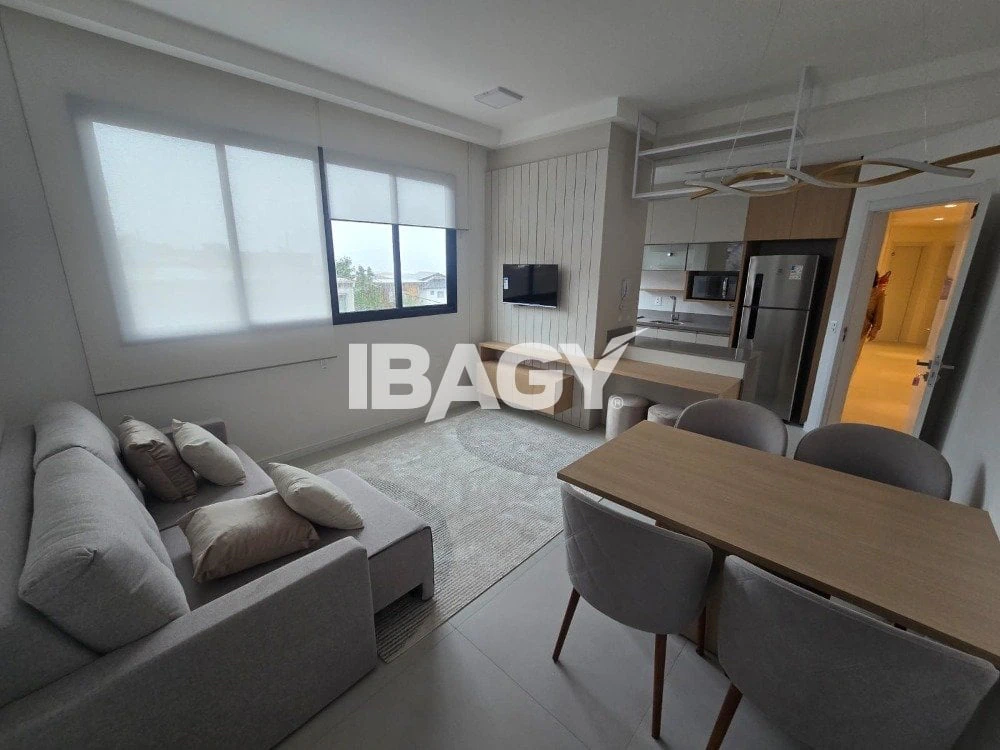 2-bedroom apartment in a building with a pool — photo 7