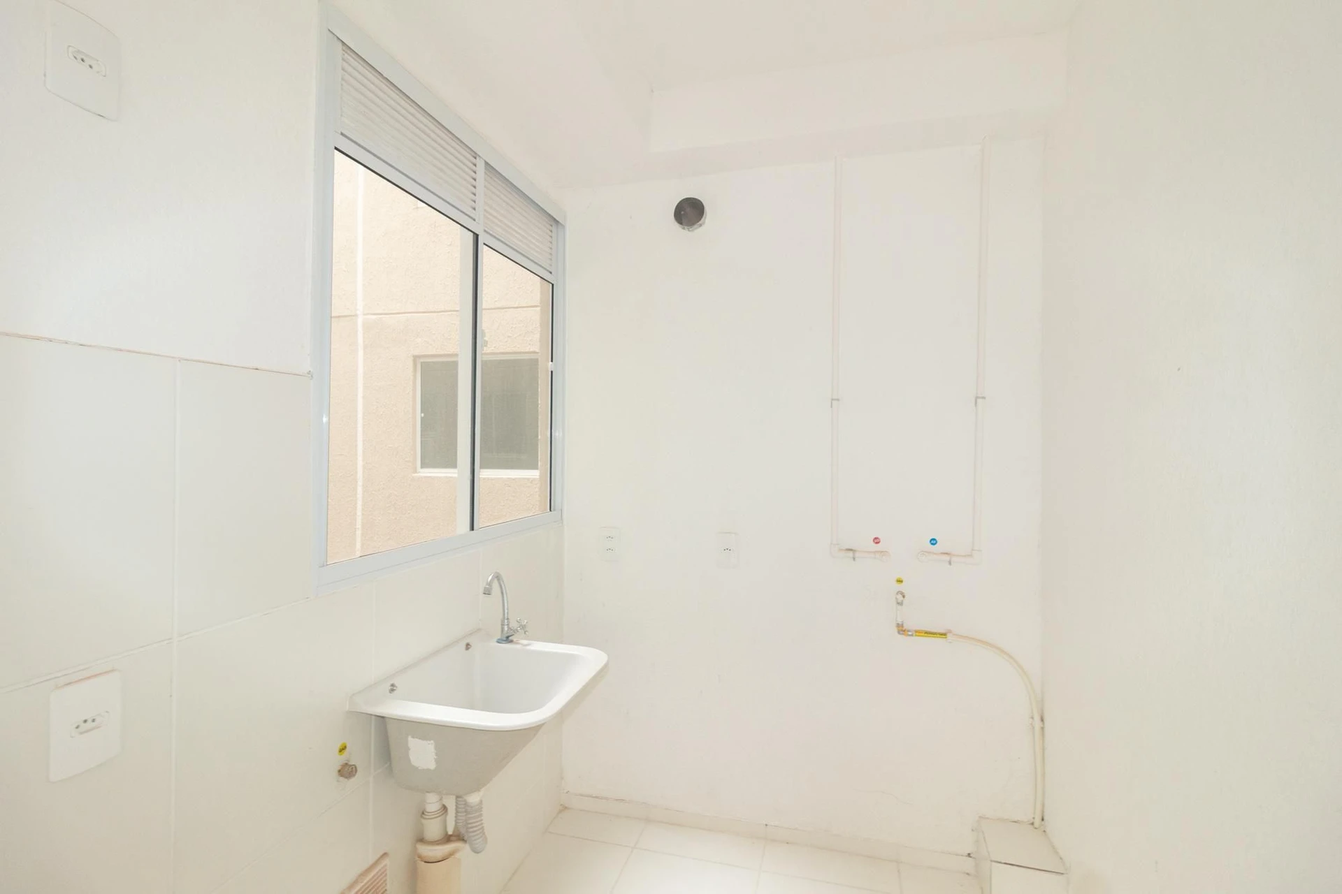 For rent apartment with a separate kitchen and 2 bedrooms — photo 40