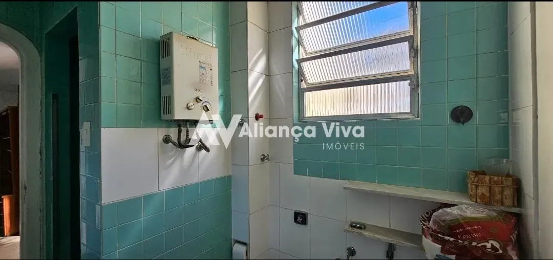 Apartamento mobiliado com 5 quartos e cozinha com fogão a gás — photo 19