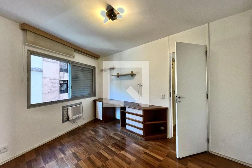 3-bedroom apartment with built-in wardrobes — photo 9
