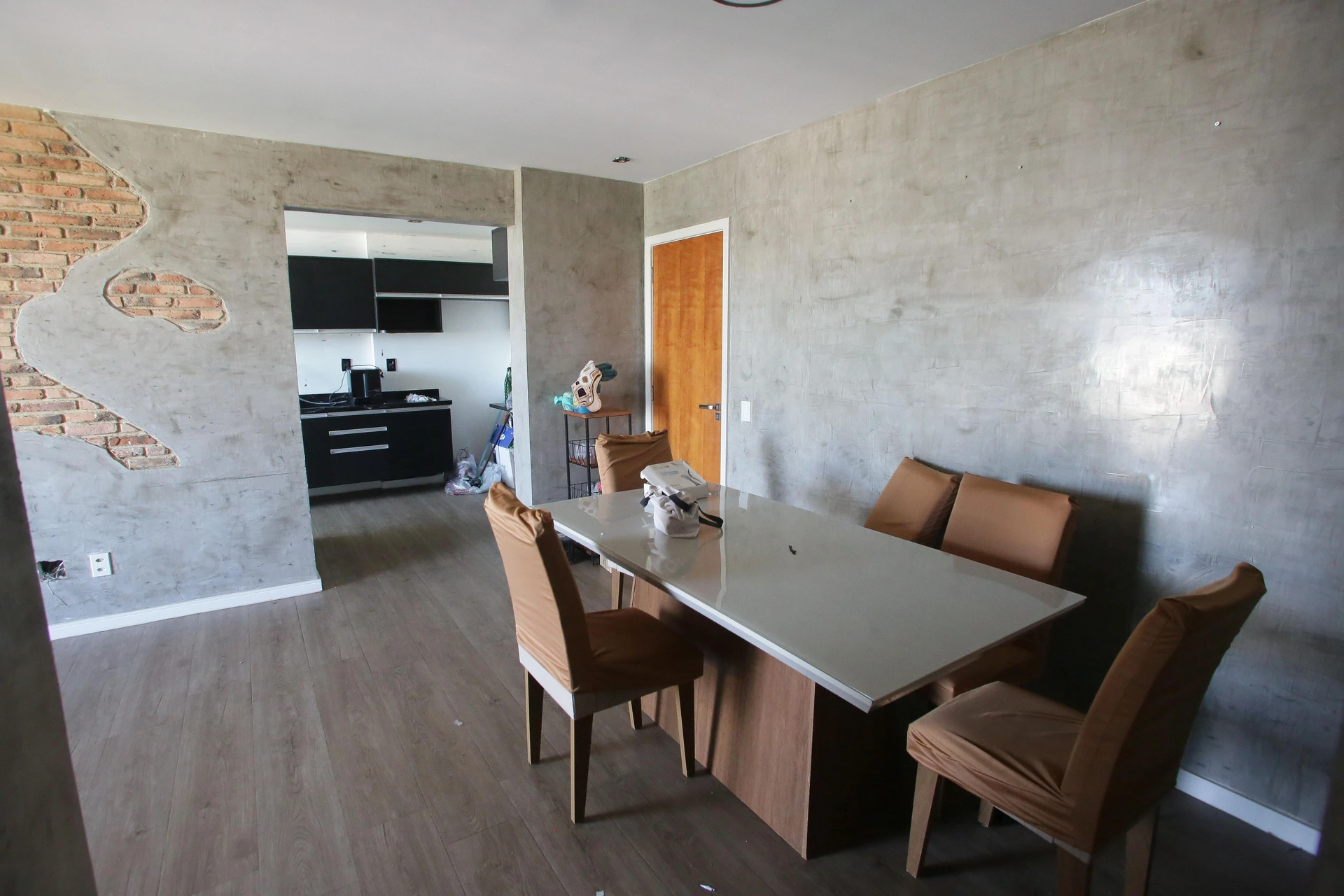 3-bedroom apartment with a balcony and 1 parking space — photo 5