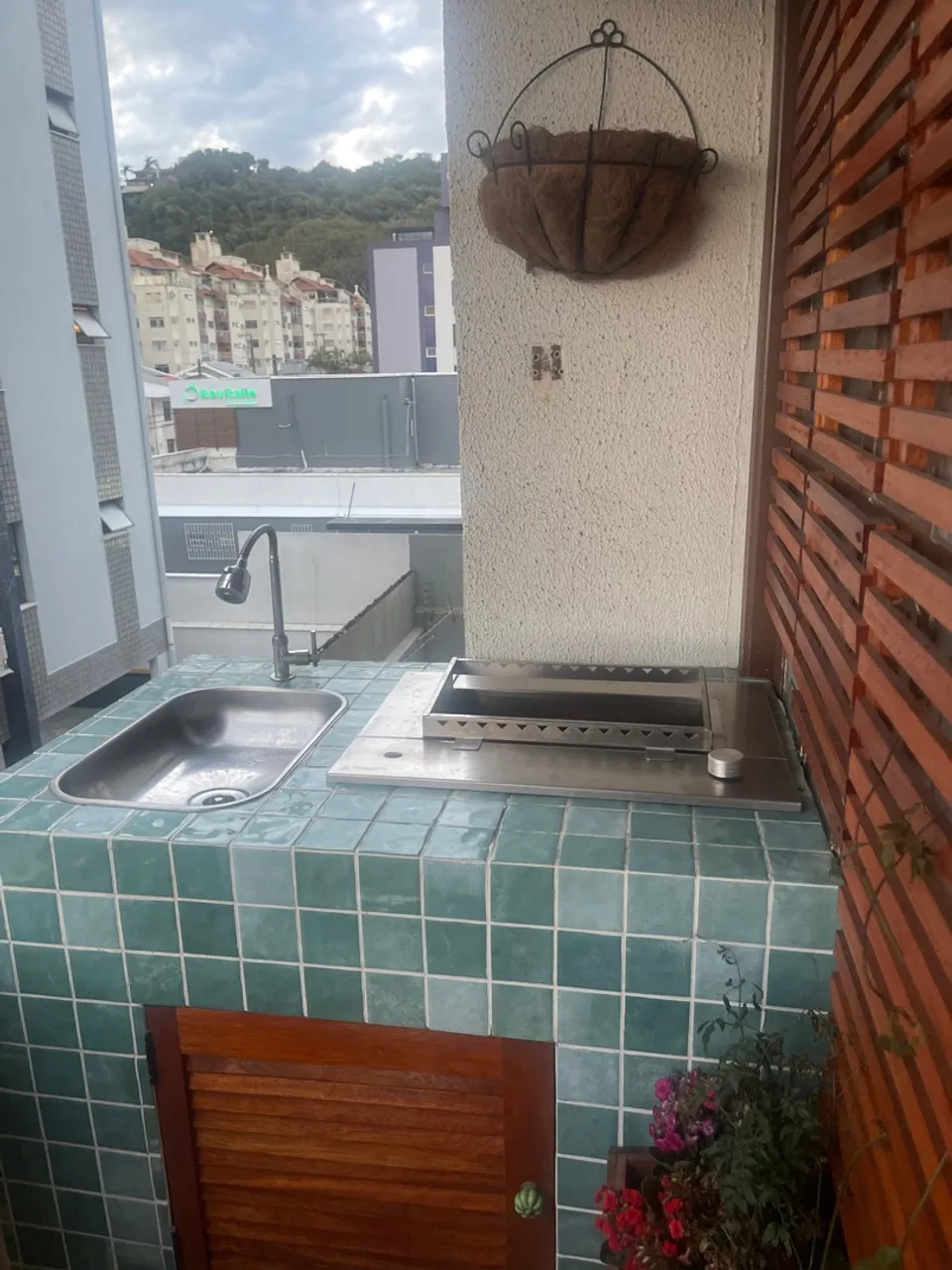 Furnished apartment, 104 m², with a water view — photo 6