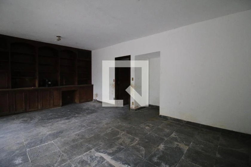 Casa de 500 m² com banheira e janelas do piso ao teto — photo 9