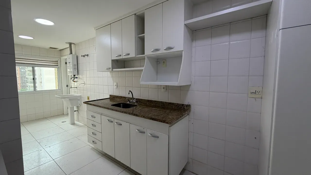 122 m² apartment with 3 bedrooms and garden views — photo 2