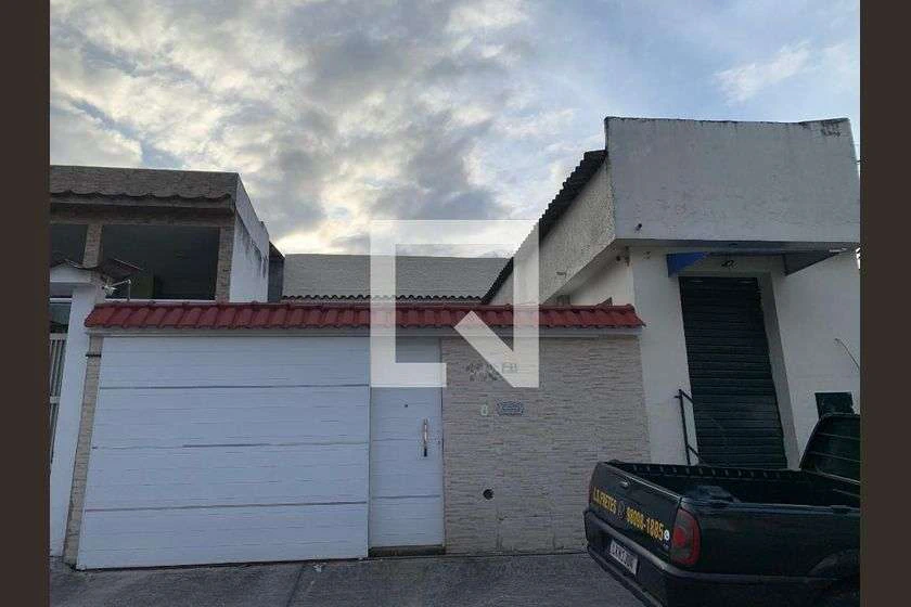 Furnished 225 m² house with 3 bedrooms and 8 parking spots — photo 23