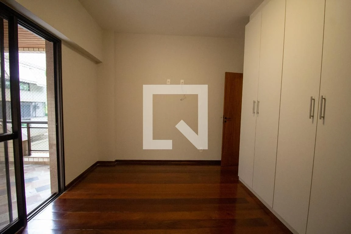 Apartment, 184 m², with a bathtub — photo 17