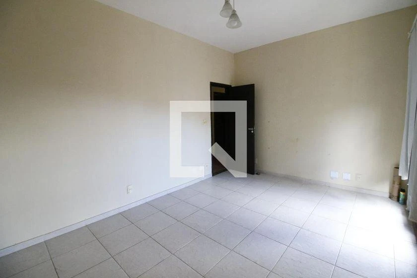 Condominium house with 4 bedrooms and 371 m²