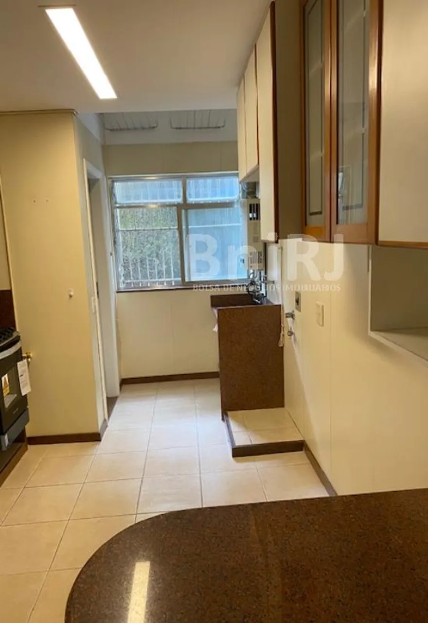 4-bedroom unfurnished apartment with 1 bath and balcony — photo 3