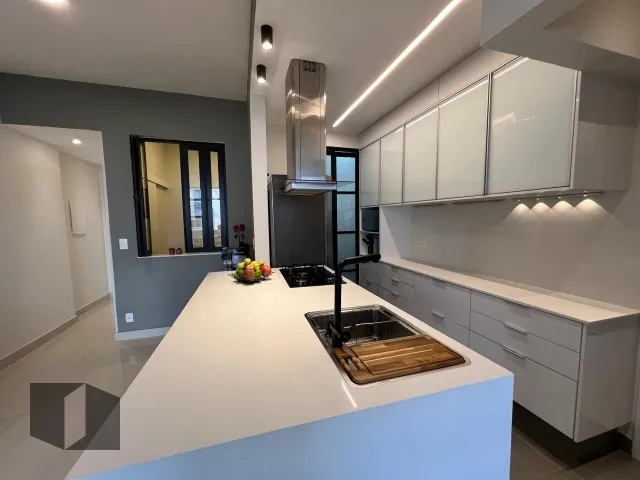 Furnished apartment with 3 bedrooms and 3 bathrooms — photo 13