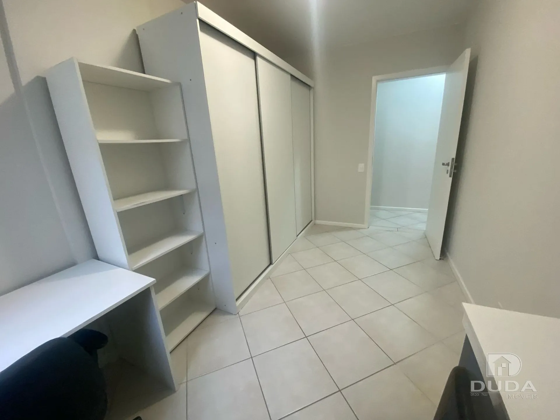3-bedroom apartment with a home office — photo 12