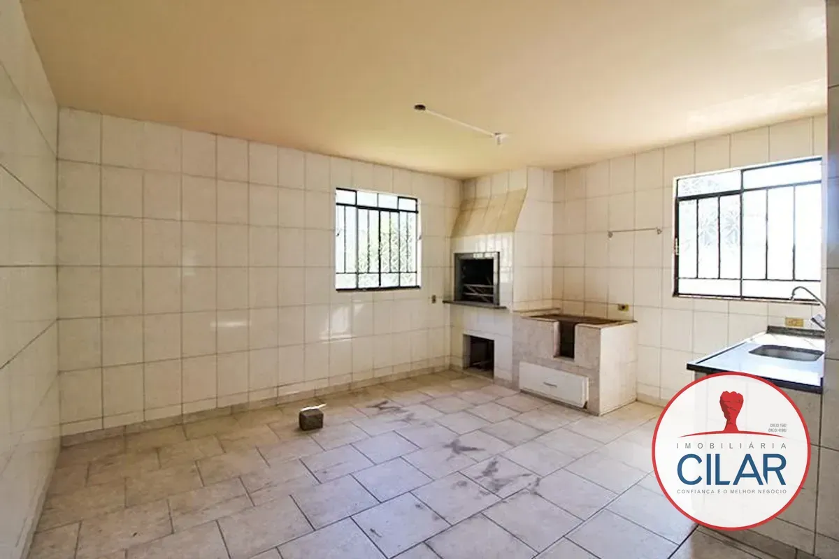 Bathtub in a 4-bedroom house, 280 m² — photo 18