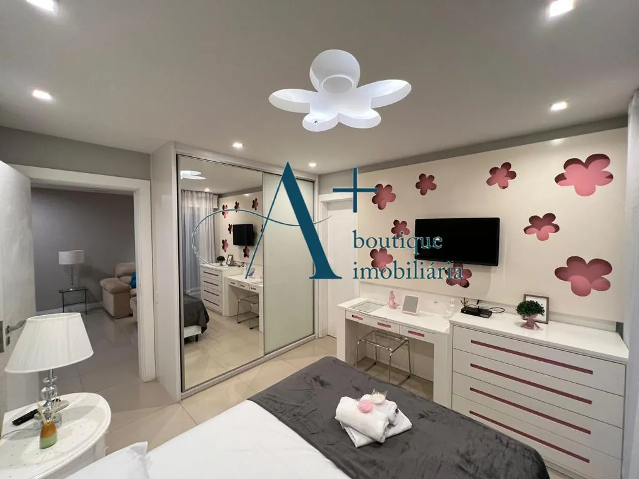Unfurnished house with 4 bedrooms, balcony and built-in BBQ — photo 15