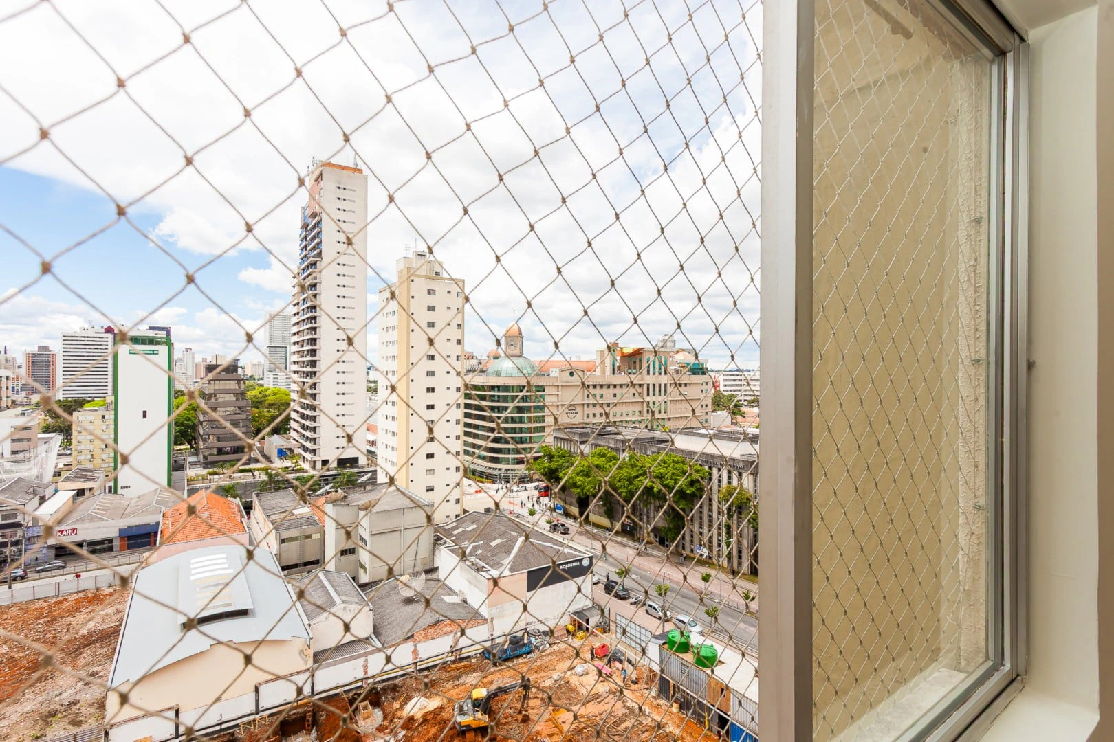 Дерев'яна підлога або ламінат та 1 спальня: квартира 44 м² — photo 11
