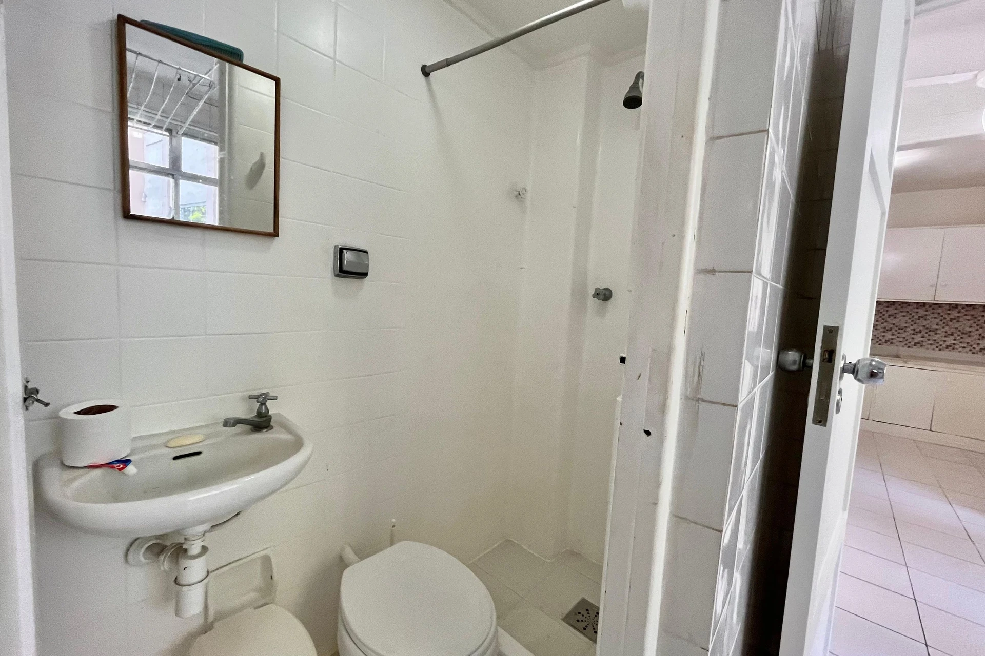Unfurnished 2-bedroom rental apartment with 2 baths — photo 49