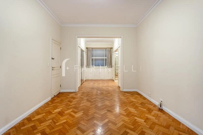 248 m² apartment with 3 bedrooms and 4 bathrooms — photo 16