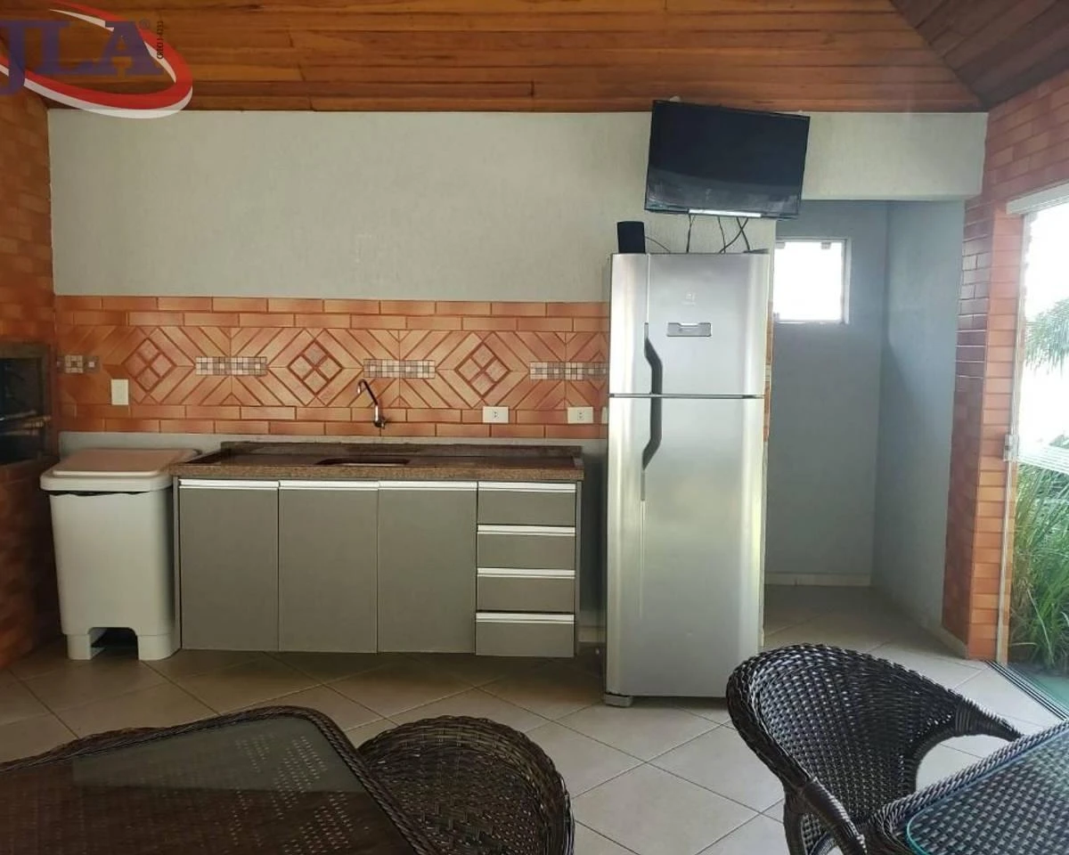 2-bedroom apartment in a building with a pool — photo 27