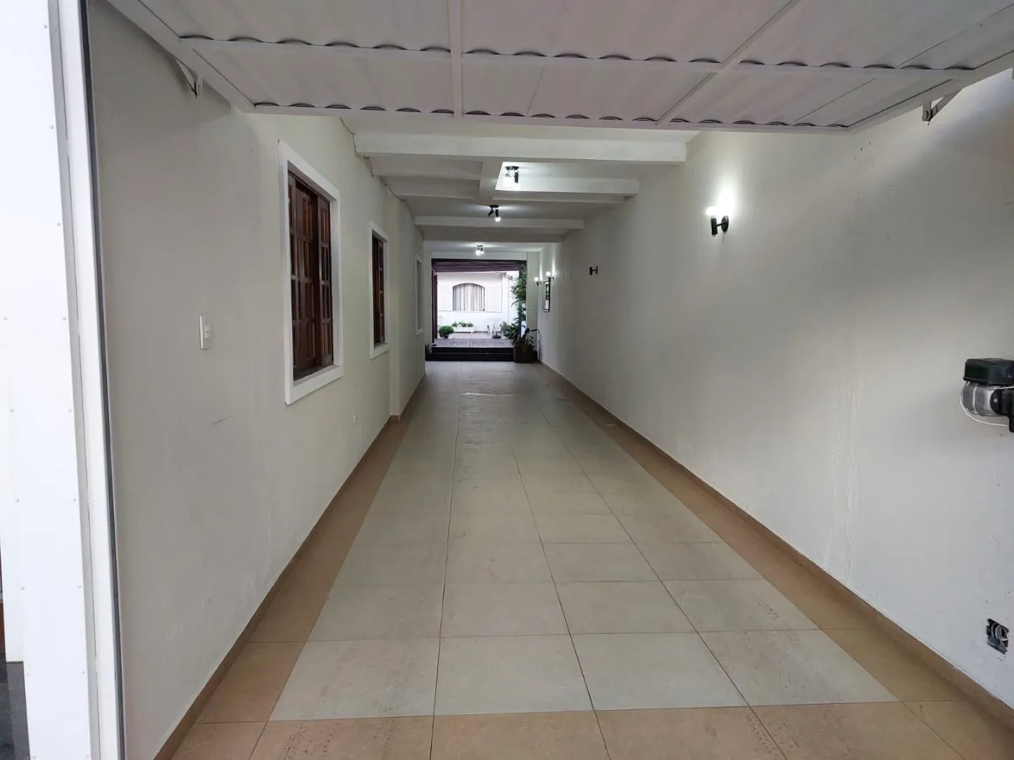 Home office in a 6-bedroom house, 570 m² — photo 16