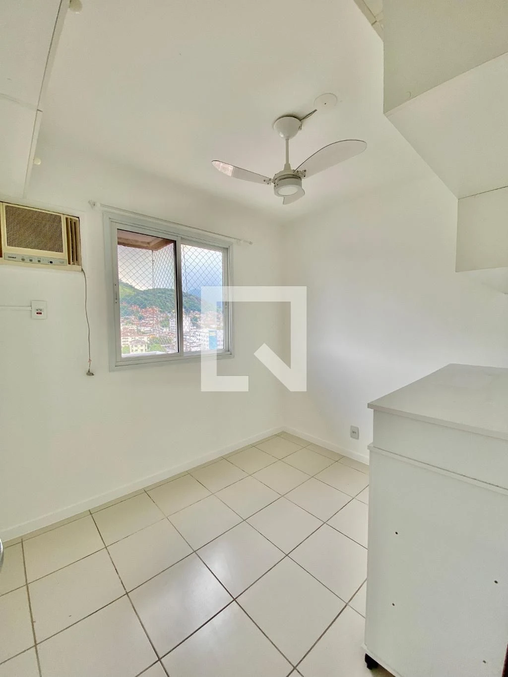 Apartamento de 2 quartos em condomínio com piscina — photo 18